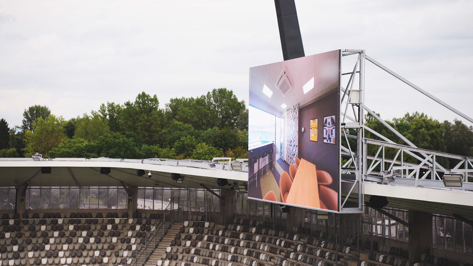 Didelio formato LED ekranas Hradec Králové stadione